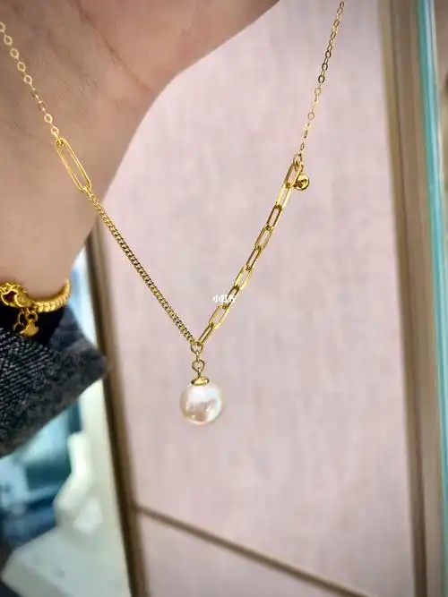 周大福珍珠项链