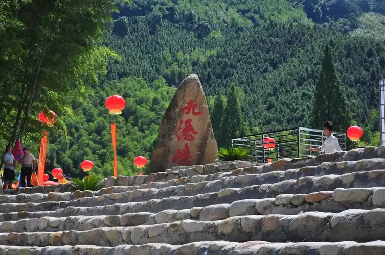 乐安九瀑峡惊险刺激给你不一样的体验