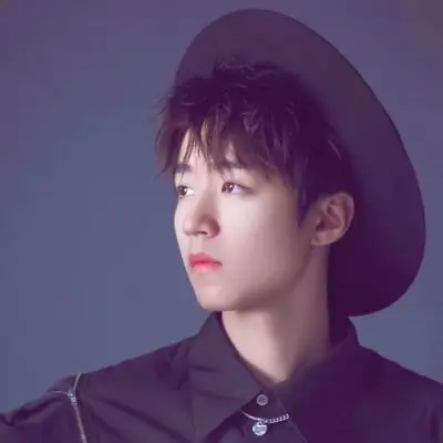 林弦:王俊凯帅气写真头像