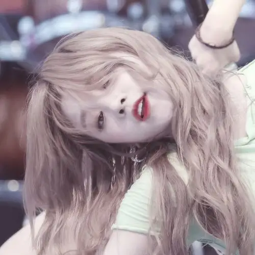 自制宋雨琦滤镜头像