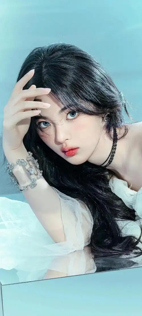 杨超越壁纸,好一位清纯的美少女