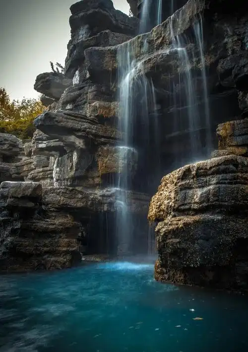 水景我们可以拍摄动态水景,也可以拍摄静态的水景.