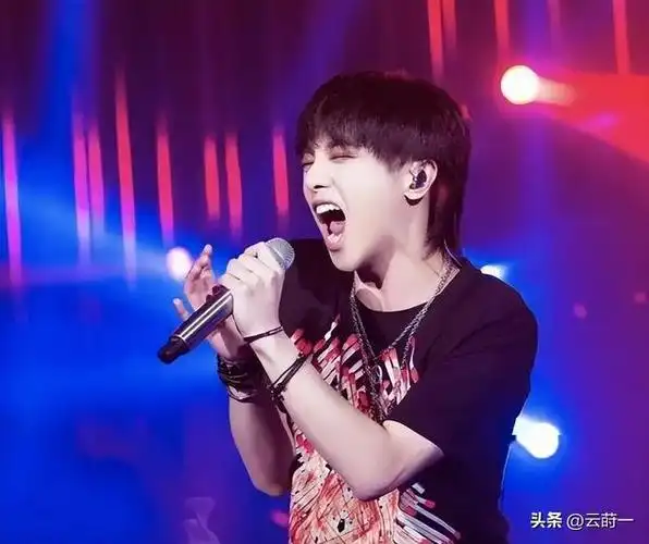 被捧为歌坛顶流,却没有一首代表作,这3位明星羞不羞|尚雯婕|华晨宇