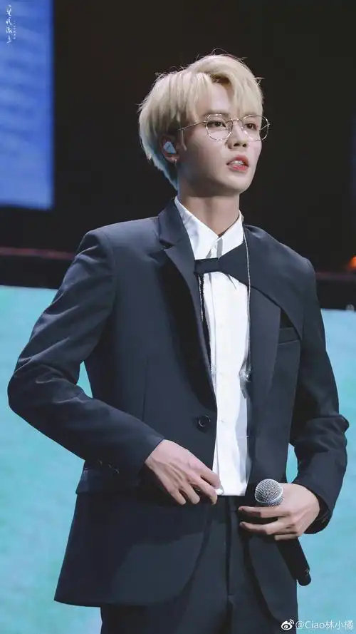 林彦俊手机壁纸