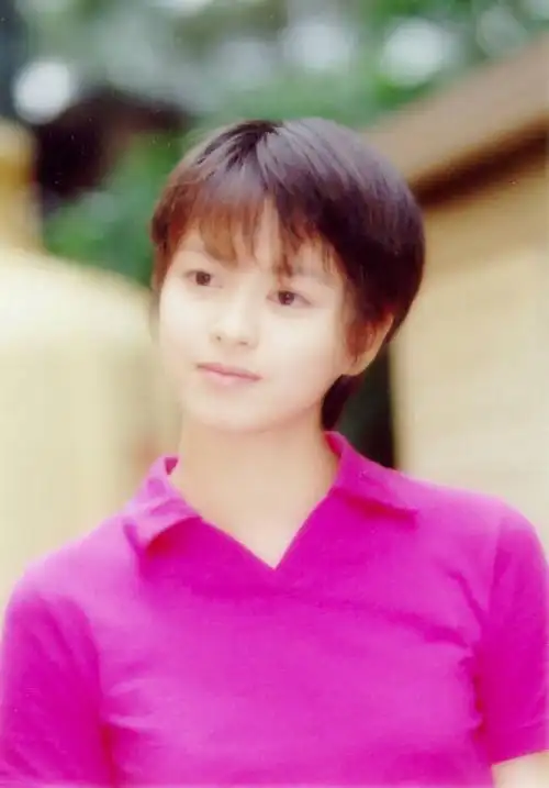 资料图片:梁咏琪(15)