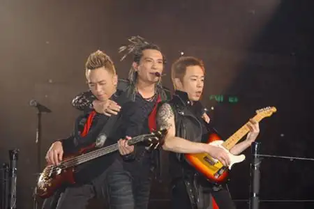 今晚,"2005beyond的故事"中国城市巡回告别演唱会长沙演唱会在贺龙