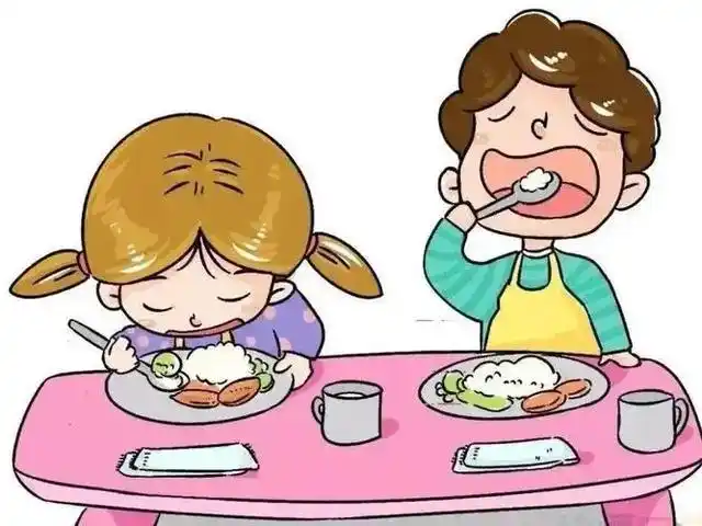 孩子在幼儿园可以自己吃饭在家就需要家长喂这是怎么回事