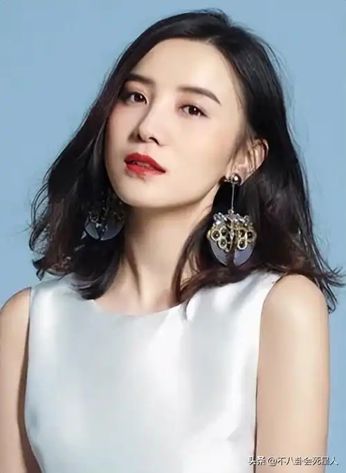 宋佳作为一名出色的演员,拿过不少大奖,因此多数人对她的关注也停留在