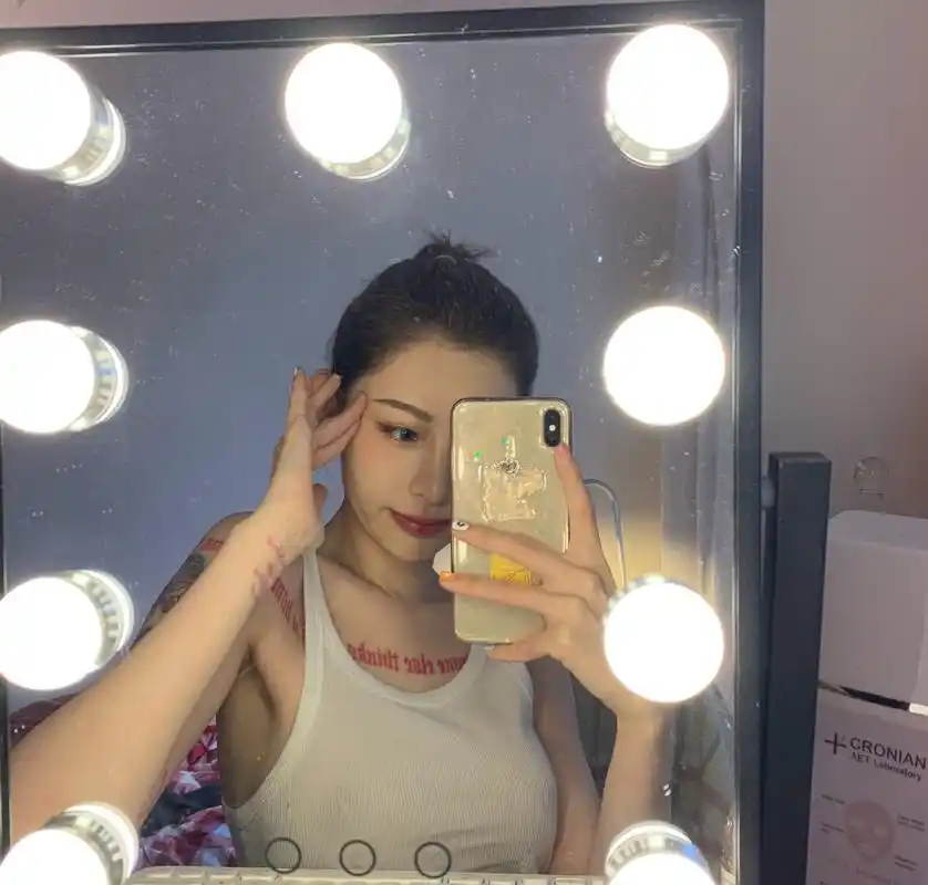 网红痞幼素颜照,清纯可爱