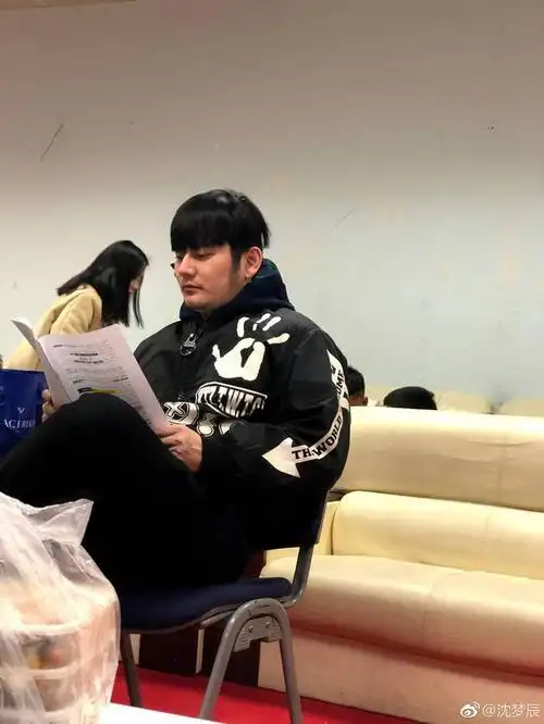 胖成球了沈梦辰晒钱枫近照