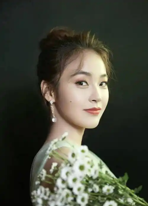 女星张佳宁公主造型:美丽动人,姣美可爱