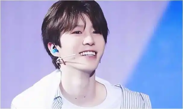 同陷未婚生子传闻范丞丞含糊其辞王一博果断辟谣