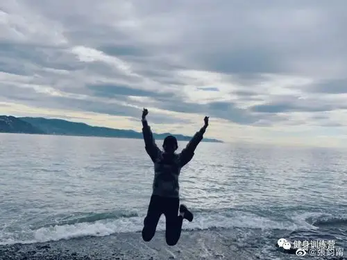 撩到彭于晏的女神纯素颜曝光跑了13年38岁还能这么少女优秀