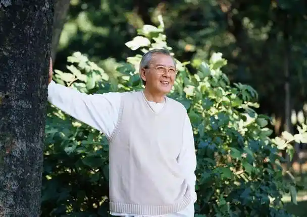 2个70岁再婚老人坦言:人到老年,再婚容易离婚难,有苦说不出