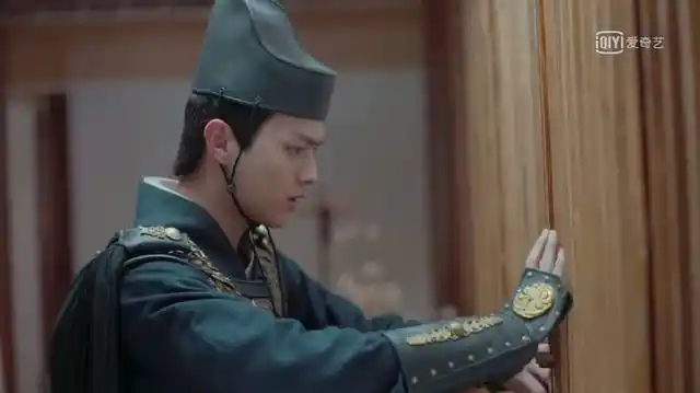 凤囚凰槽点:剧中惊现现代遮阳伞,沈遇在危急时刻如同傻子