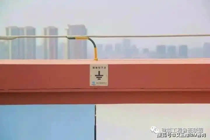 一,设计规范1,规范依据屋面避雷带设计依据gb50057《建筑物防雷设计