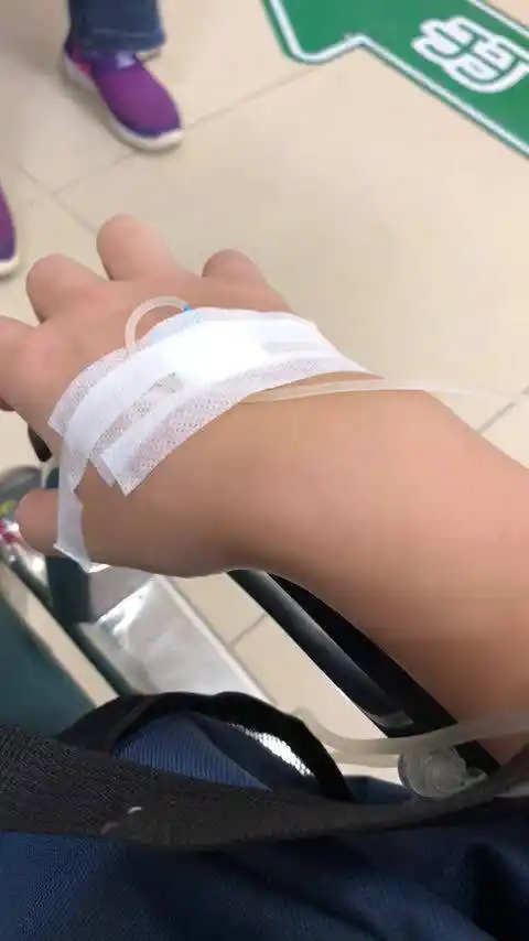 住院打针 最近太劳累了 一个怕打针的小姐姐 真的女生一定要爱护自己