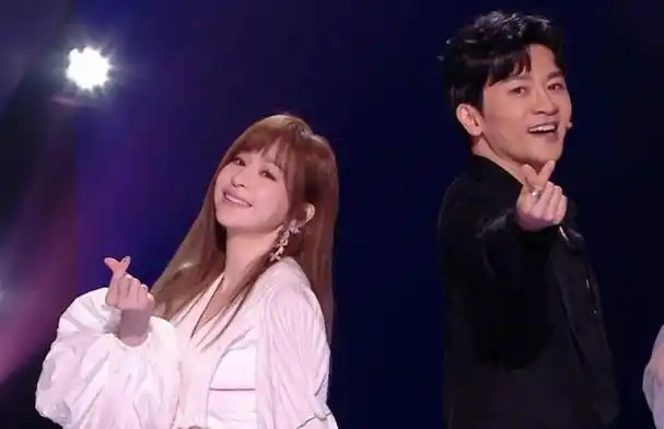 跨年晚会收视出炉!央视第一湖南台第二,杨幂拿下卫视收视最高点