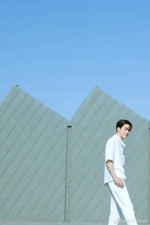 曾舜晞给奥运健儿花式比心##牛气满满的哥哥为奥运健儿花式比心