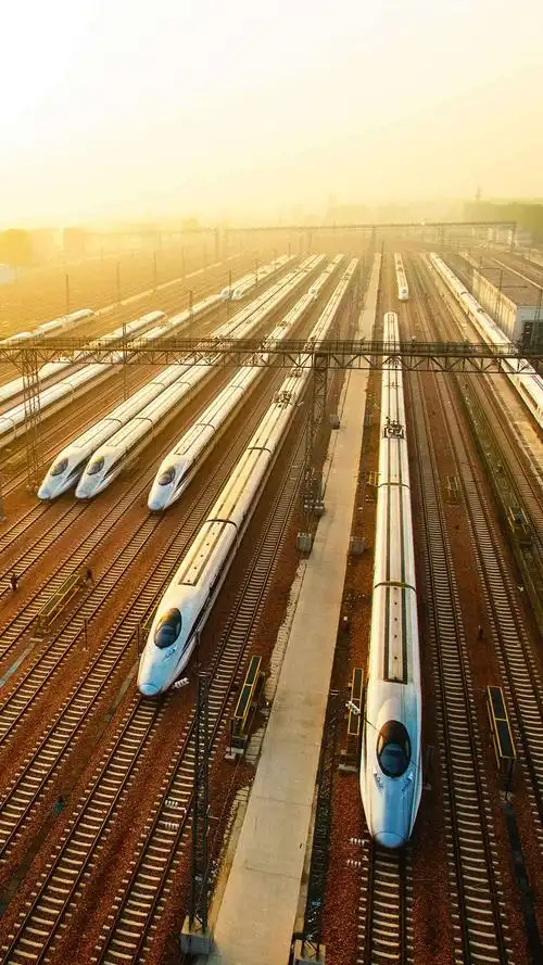 为什么坐高铁不需要安全带? 5分钟为你揭秘!@视觉中国