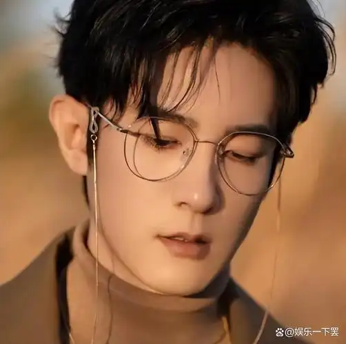 季肖冰回应隐婚当爸,表示另一半是圈外人,希望不要打扰她