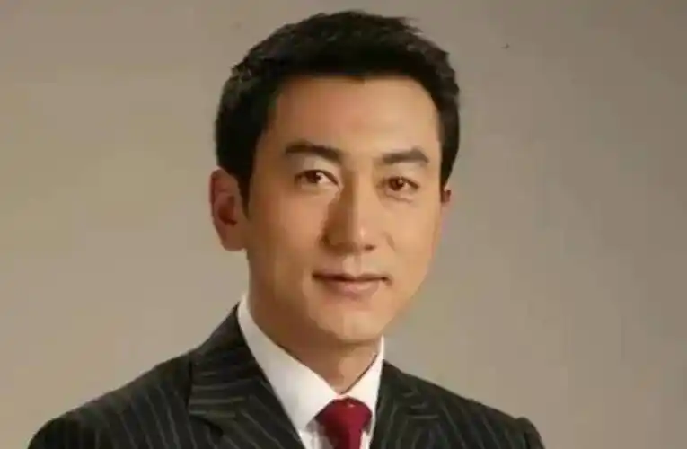 低调17年,比嫁豪门还幸福_鲁健_郑天亮_工作