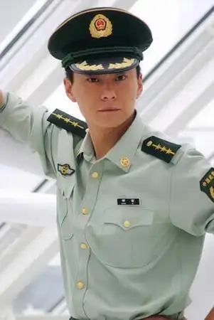 王斑17岁出道38岁娶昔日央视一姐如今活成人生赢家