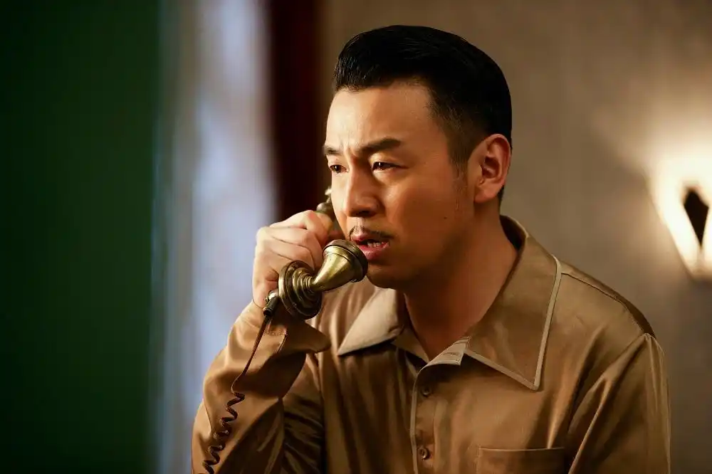 电视剧《和平饭店》,一经播出就引发了广大网民的讨论,剧中雷佳音饰演