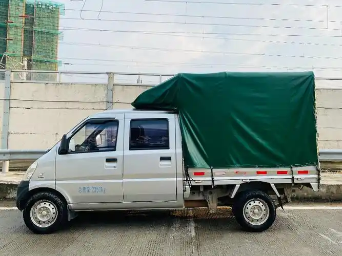 2015年五菱双排带仓栏货车15带空调