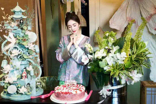 杨幂0912生日快乐