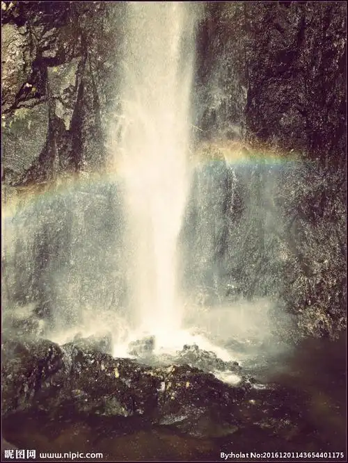 丽江 瀑布 彩虹图片