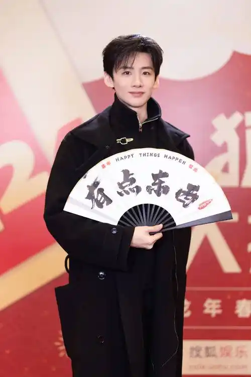 狐厂大拷问|白敬亭聊初登春晚 未来想尝试电影拍摄