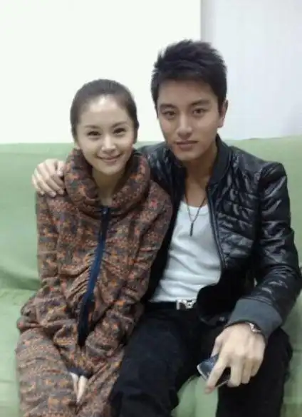 王子文深情盯着贾乃亮亮哥却全然不知错过就是错过了