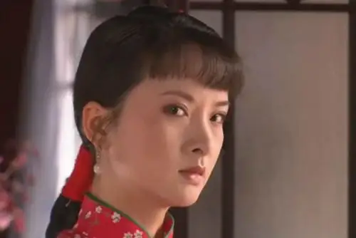 《大宅门》走红,北电毕业后却没有好资源,如今家庭美满很幸福|师小红