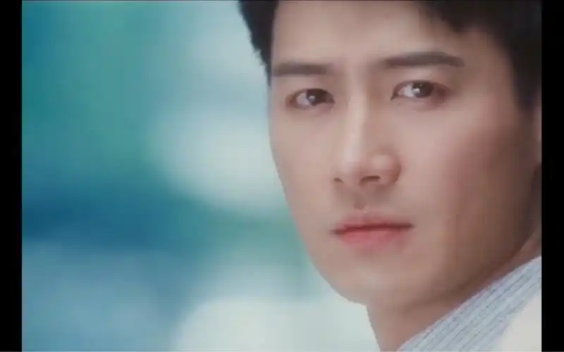 音乐响起 影帝黎明 满眼笑容全是戏#《甜蜜蜜》经典爱情电影片段回味