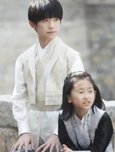 图tfboys挑战传统小吃王俊凯女朋友被茱迪八卦