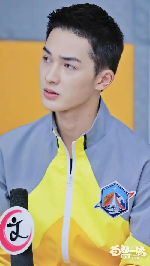 朱正廷素颜大公开?零滤镜 零修图 .