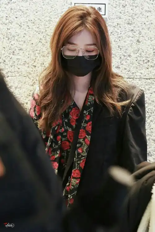 虞书欣喻言合照