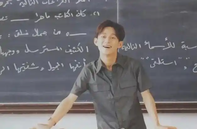 何炅,冲上热搜!