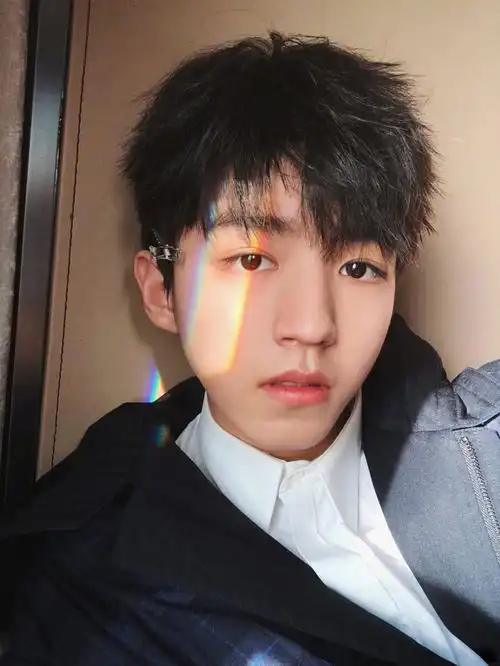 王俊凯×2018.02.03六岁了