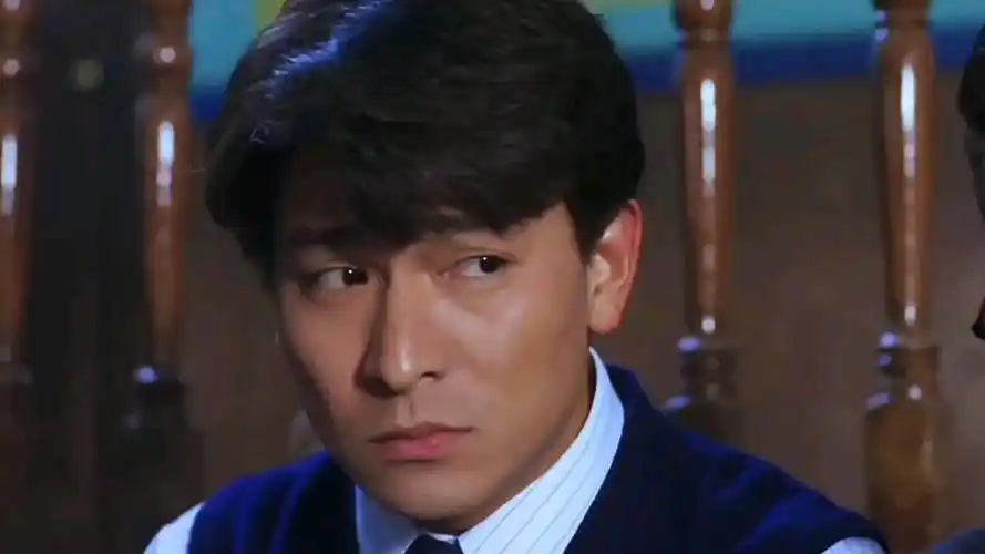 刘德华年轻时候也是小鲜肉