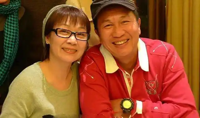 一个快被遗忘的男演员,和妻子低调恩爱40年,如今67岁却孤独生活