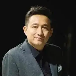 回顾孙莉18岁跟了老师黄磊婚后在家生儿育女容忍老公有绯闻