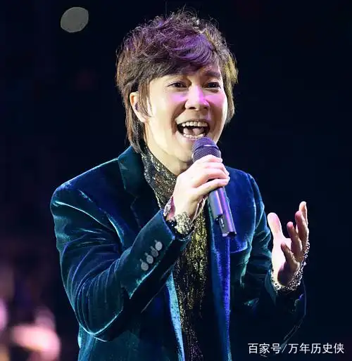 "蒙面歌王"杨宗纬唱《夏洛特烦恼》插曲引尖叫