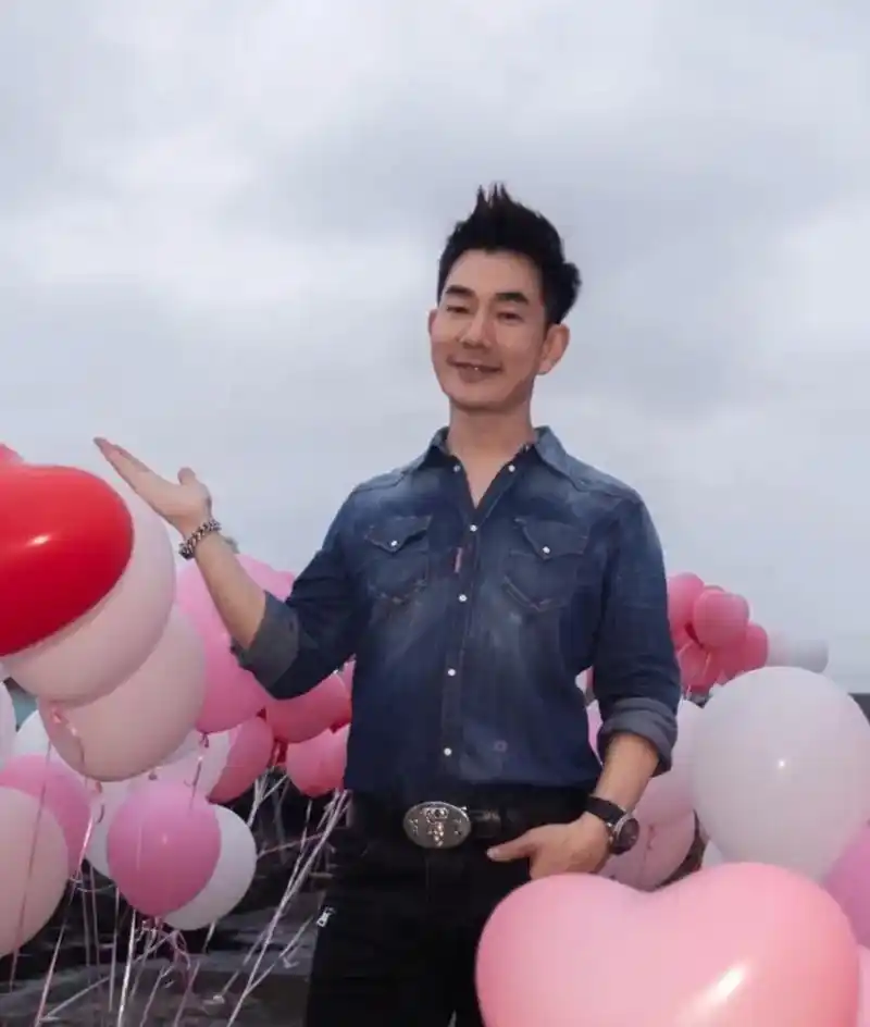 这个系列有没有帅到你#任贤齐 #不负每一份热爱你的存在无可替 - 抖音