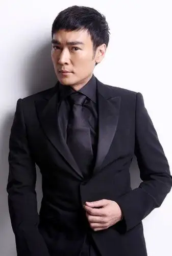 焦恩俊华丽转身成特警 讲述《硬汉2》的故事