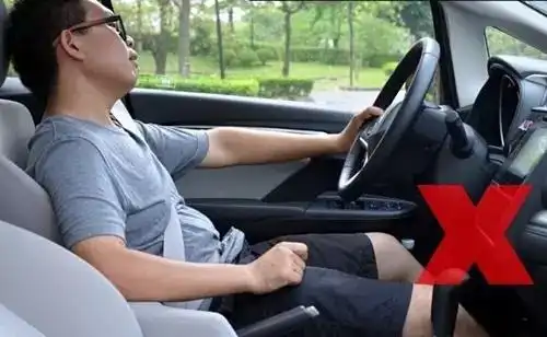 常开车不等于会开车,你的开车姿势正确吗?