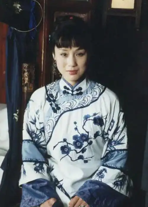 李建群个人资料简介:与著名导演同居27年不结婚,63岁去世-韩剧网-最新