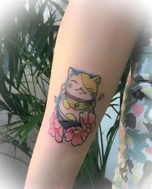 招财猫纹身图片