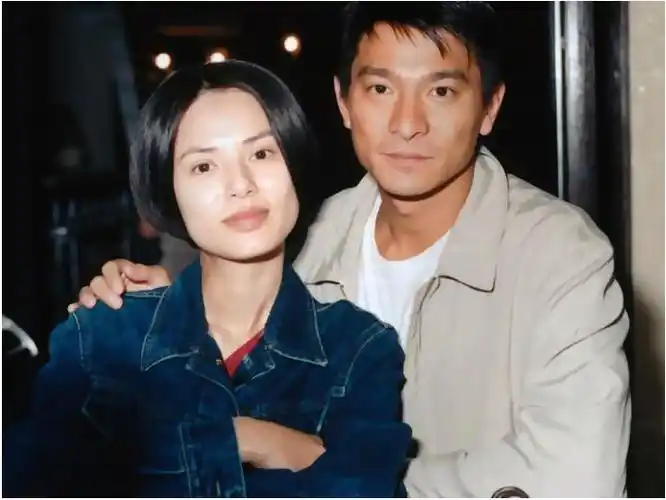 刘德华与众星罕见合照,每一张都很经典,看到第3张已泪目